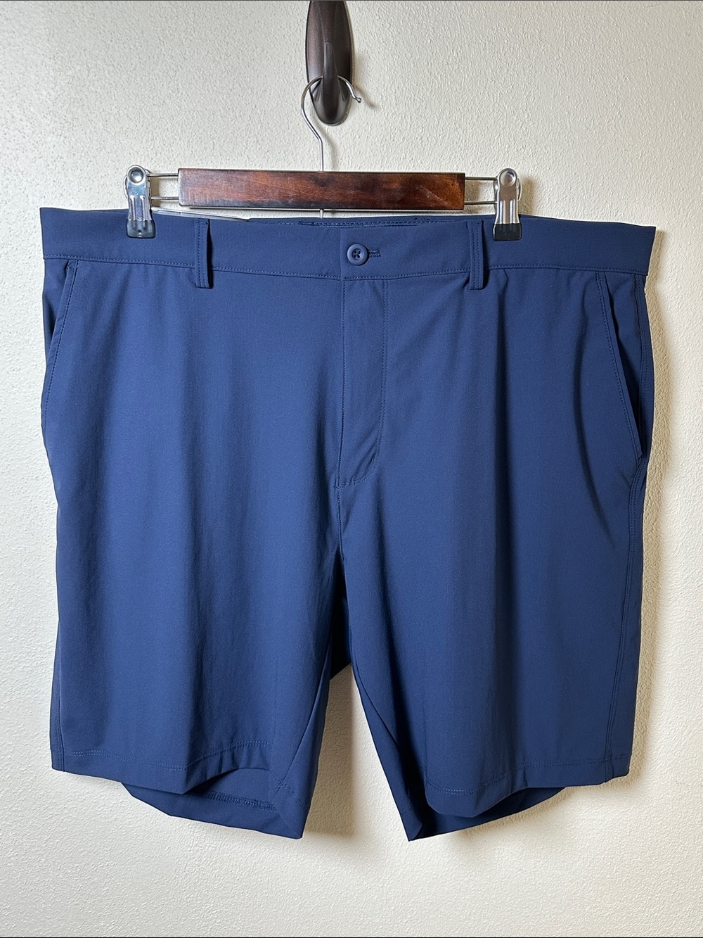 NWT Greg Norman Men’s Performance Stretch Blue Lightweight Golf Shorts Sz 38